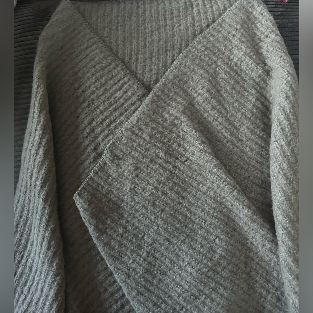 Altard State Pancho In grey